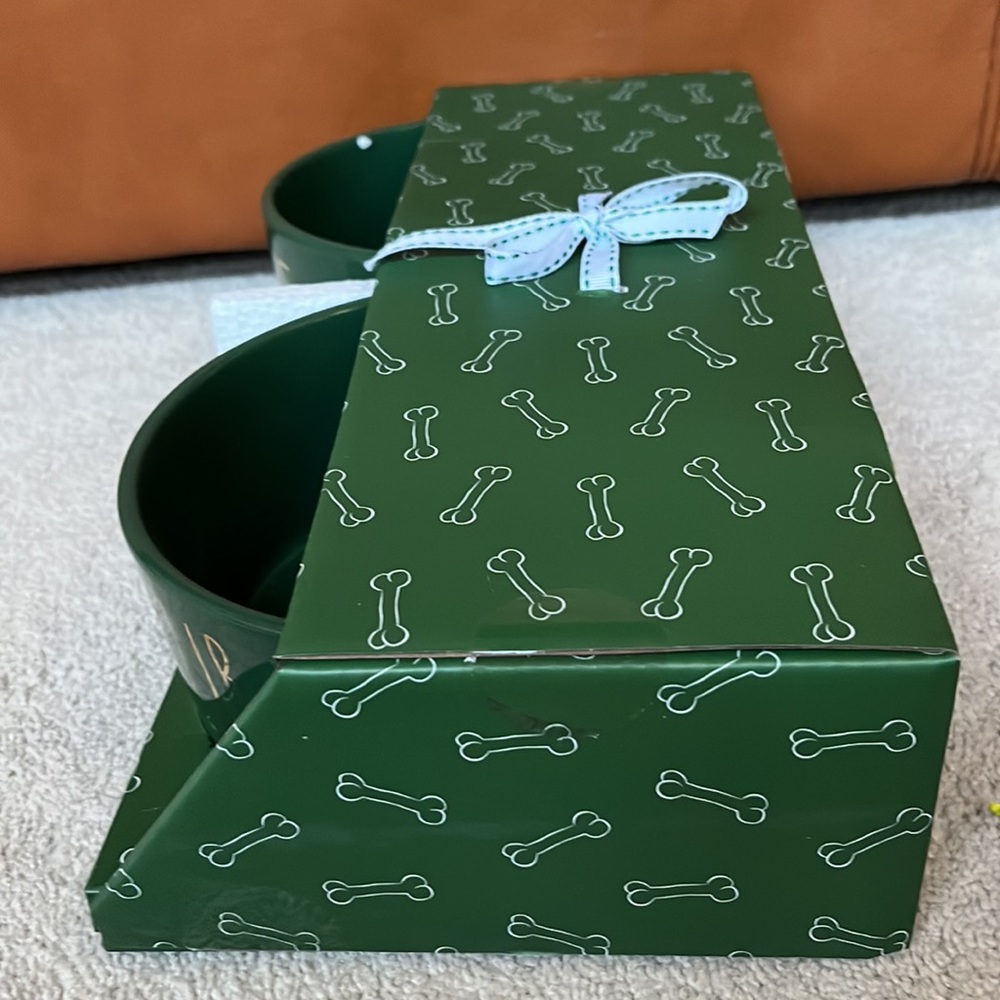 NIB Rae Dunn 6 inch pet bowls - Picture 2 of 3